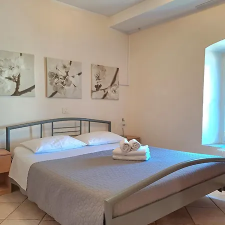 Ivan Apartment *